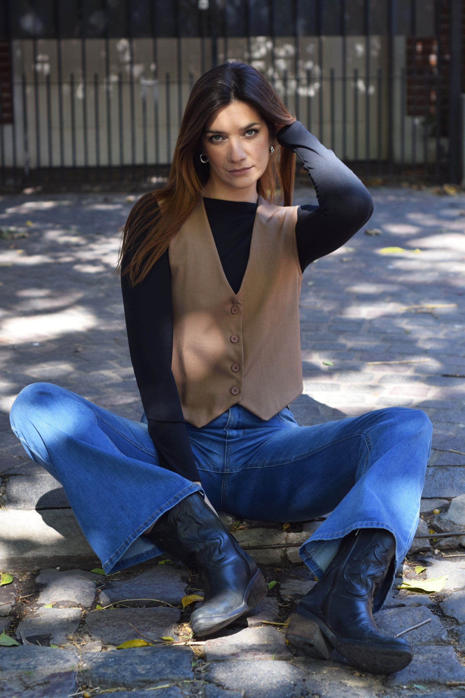 Bolso negro Musas Acces tipo bandolera, accesorio urbano para mujer